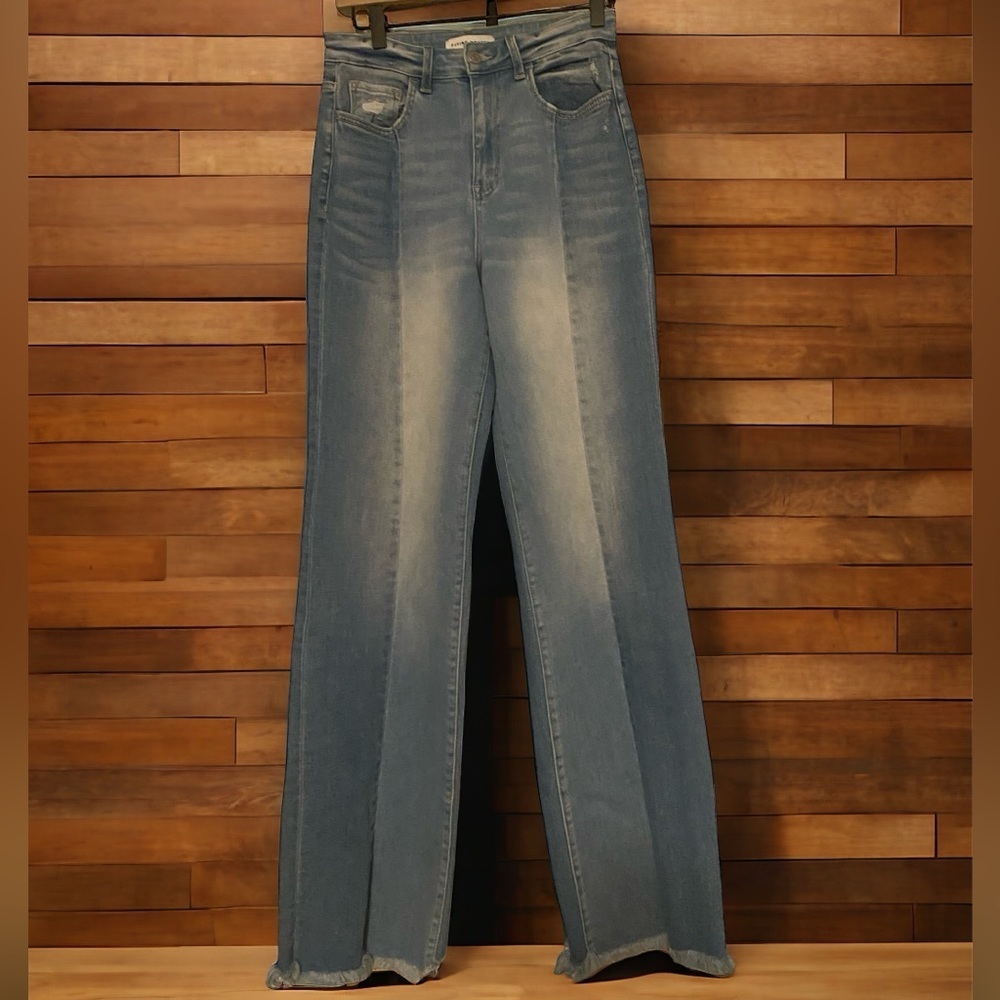 Flying Monkey Jeans High Rise Flare with Front Yolk Detail. Size 27x33. - Picture 3 of 8